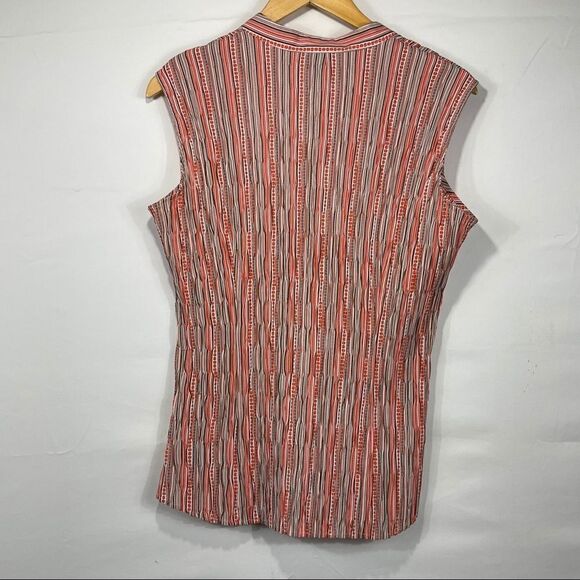 East 5th Multi Colors Pleated Sleveless Shirt - Picture 8 of 12